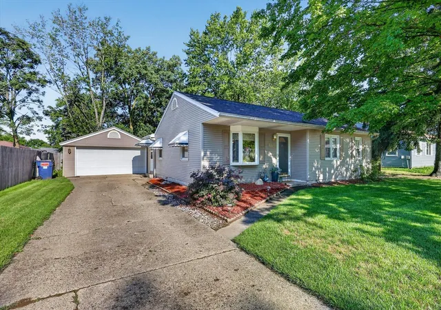 Photo 1 of Single family home for sale at 5249 Madison Ave, Grand Rapids, MI 49548 | MLS# 70541137 | Listing updated on 2026-06-25