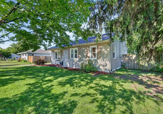 Photo 3 of Single family home for sale at 5249 Madison Ave, Grand Rapids, MI 49548 | MLS# 70541137 | Listing updated on 2026-06-25