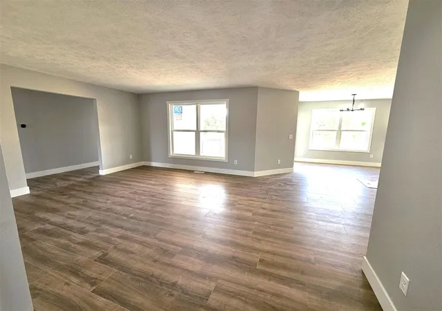 5th image of 51489 Willis St, Paw Paw, MI 49079 | MLS# 70523275