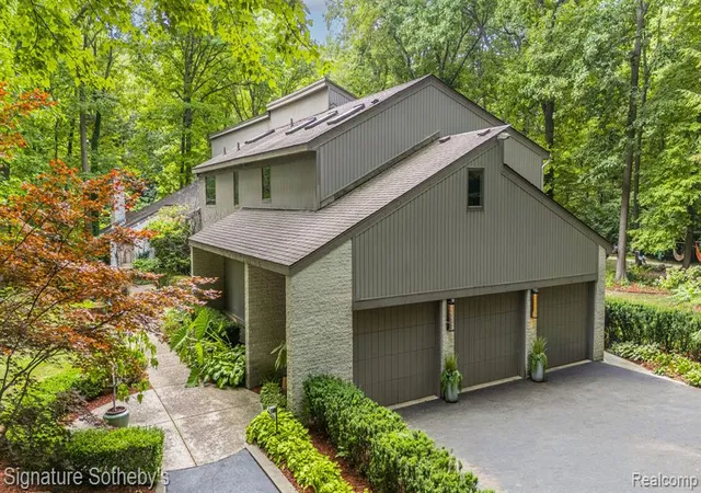41st image of 28575 Danvers Ct, Farmington Hills, MI 48334 4243 | MLS# 61024439