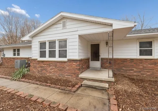 2nd image of 15635 Martinsville Rd, Van Buren Township, MI 48111 | MLS# 61007964
