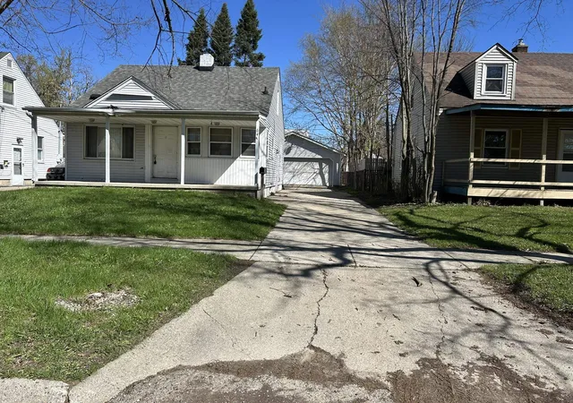 Homes for sale in Flint, MI | 644 Crawford St, Flint, MI 48507 | MLS# 50205521
