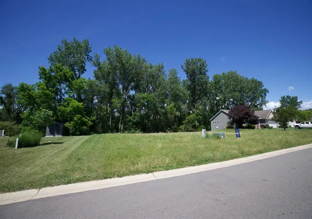 3rd image of 349 Creekside Dr, Coopersville, MI 49404 | MLS# 70539958