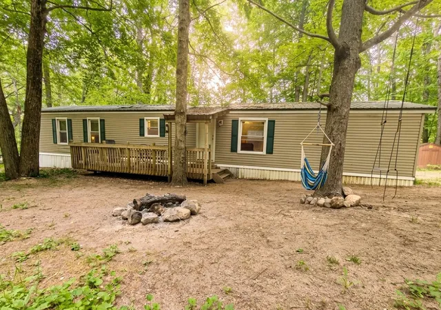 Homes for sale in Lake, MI | 10654 Alpine Dr, Lake, MI 48632 | MLS# 50210427