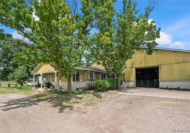 3rd image of 5095 Casey Rd, Dryden, MI 48428 | MLS# 60997227