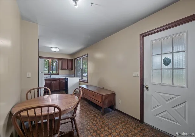 5th image of 5095 Casey Rd, Dryden, MI 48428 | MLS# 60997227