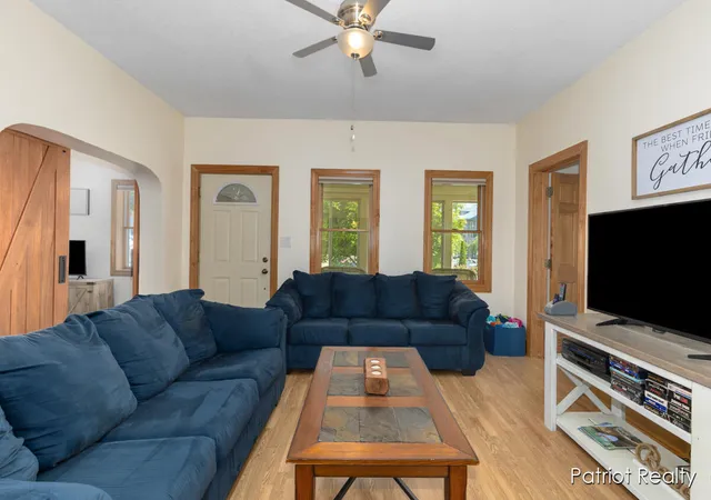 4th image of 602 Jackson St, Grand Haven, MI 49417 | MLS# 70480553