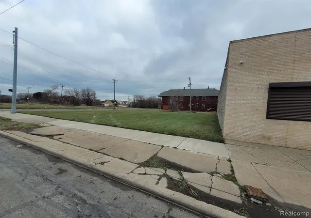 Homes for sale in Detroit, MI | 8840 Van Dyke St, Detroit, MI 48213 | MLS# 60361290