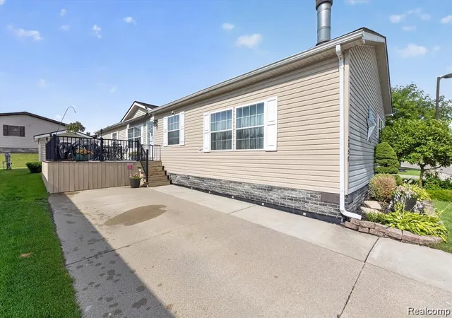 1st image of 2858 Boulder Ridge Trl, Milford, MI 48380 | MLS# 61011438
