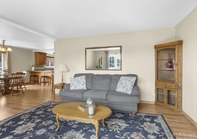 Photo 3 of Single family home for sale at 4301 10th St, Menominee, MI 49858 | MLS# 50219890 | Listing updated on 2026-09-22