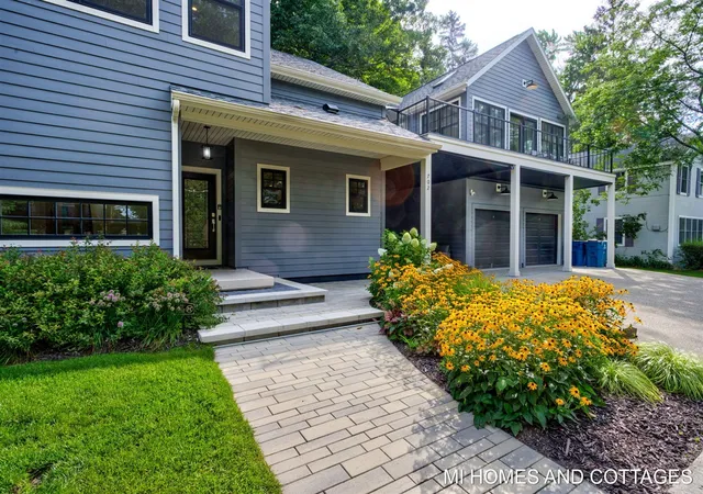 4th image of 702 Lake St, Saugatuck, MI 49453 | MLS# 70519595