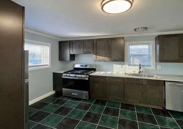 Photo 4 of Single family home for sale at 31800 Briar Ln, Saint Clair Shores, MI 48082 | MLS# 50200205 | Listing updated on 2026-08-12