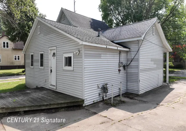 5th image of 1500 N Charles St, Saginaw, MI 48602 | MLS# 50217453