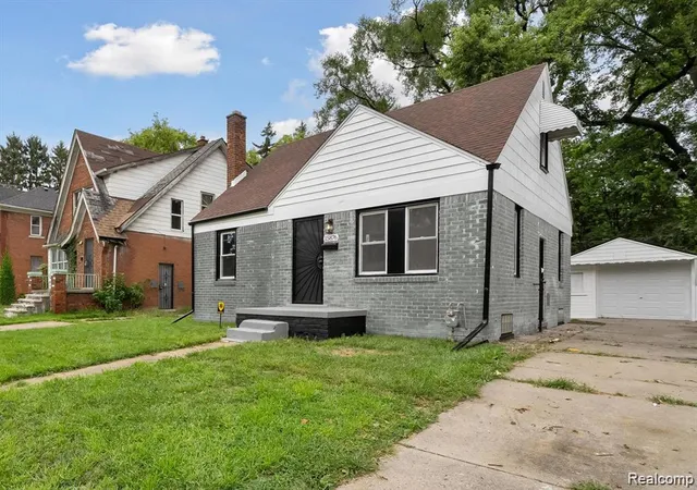 4th image of 15876 Burt Rd, Detroit, MI 48223 | MLS# 60987837