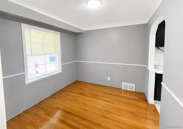 Photo 4 of Single family home for sale at 7619 Fielding St, Detroit, MI 48228 | MLS# 61020694 | Listing updated on 2026-08-15
