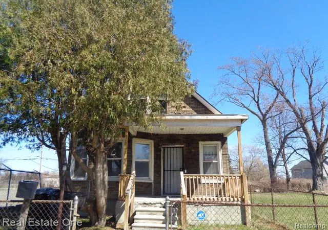 1st image of 5468 Holcomb St, Detroit, MI 48213 3089 | MLS# 60979788