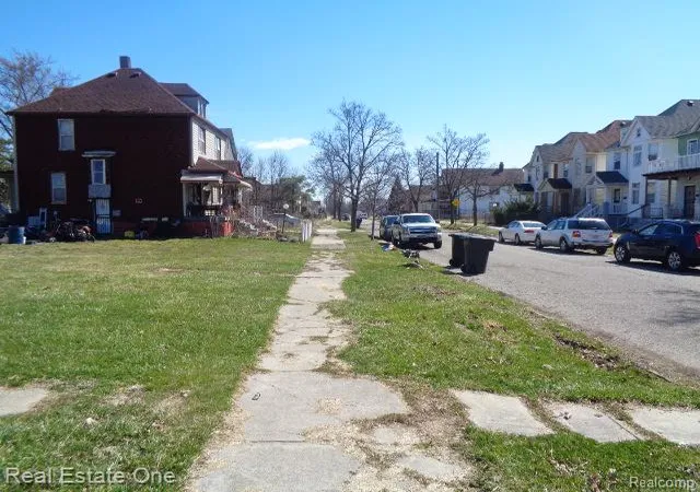 32nd image of 5468 Holcomb St, Detroit, MI 48213 3089 | MLS# 60979788