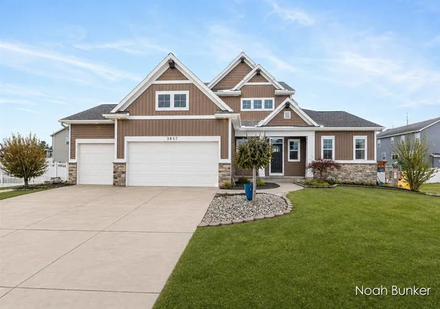 1st image of 3857 Winsome Dr, Hudsonville, MI 49426 | MLS# 70538874