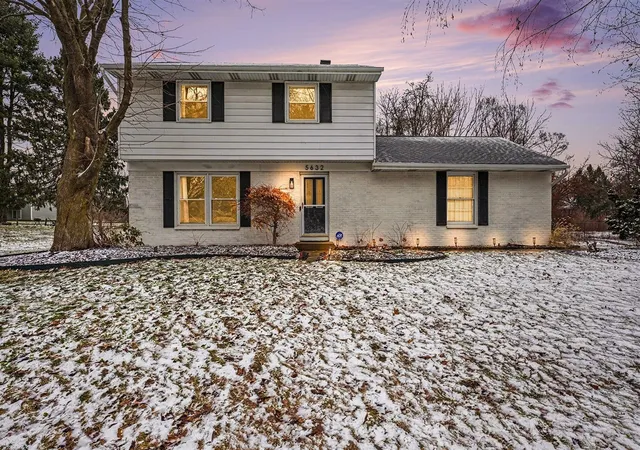 3rd image of 5632 Castleton Ln, Kalamazoo, MI 49009 | MLS# 70516148