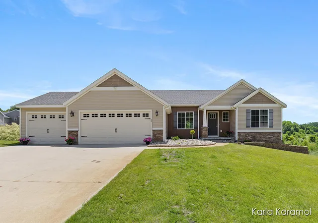 Homes for sale in Sparta, MI | 11782 Ridge Water Dr, Sparta, MI 49345 | MLS# 70541419