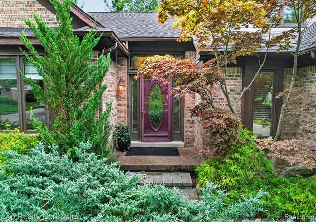 Photo 3 of Sale Pending at 24686 Venice Dr, Novi, MI 48374 | MLS# 61010456 | Listing updated on 2026-08-17