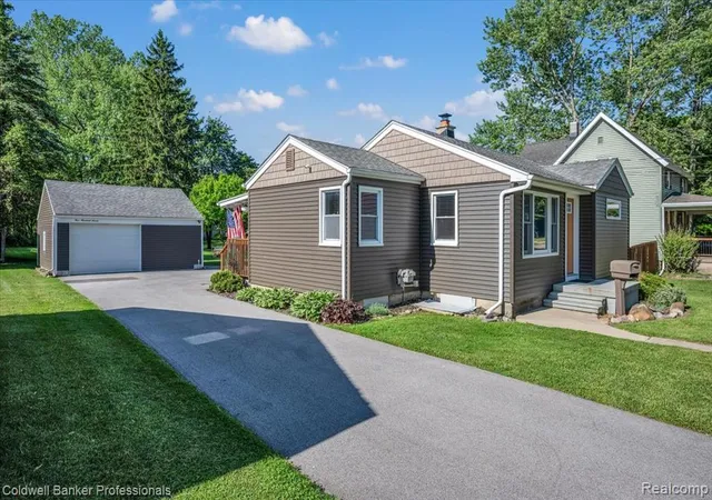 Photo 2 of Single Family Residence at 507 W Fitzgerald St, Durand, MI 48429 | MLS# 60997485 |  | Sold on 2026-06-30