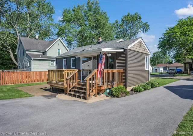 Photo 4 of Single Family Residence at 507 W Fitzgerald St, Durand, MI 48429 | MLS# 60997485 |  | Sold on 2026-06-30