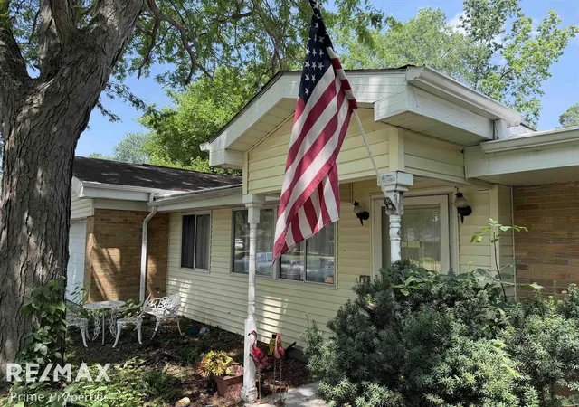 Photo 3 of Single family home for sale at 3195 Dixie Ct, Saginaw, MI 48601 | MLS# 50180344 | Listing updated on 2026-08-12