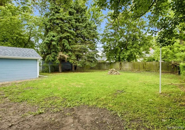 Homes for sale in Port Huron, MI | 1320 White St, Port Huron, MI 48060 | MLS# 61006384