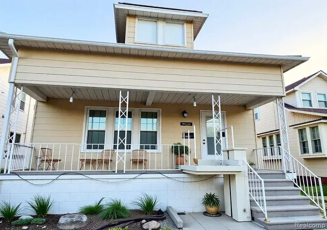 1st image of 1307 University Ave, Lincoln Park, MI 48146 | MLS# 60376814