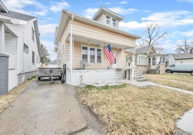 2nd image of 1307 University Ave, Lincoln Park, MI 48146 | MLS# 60376814