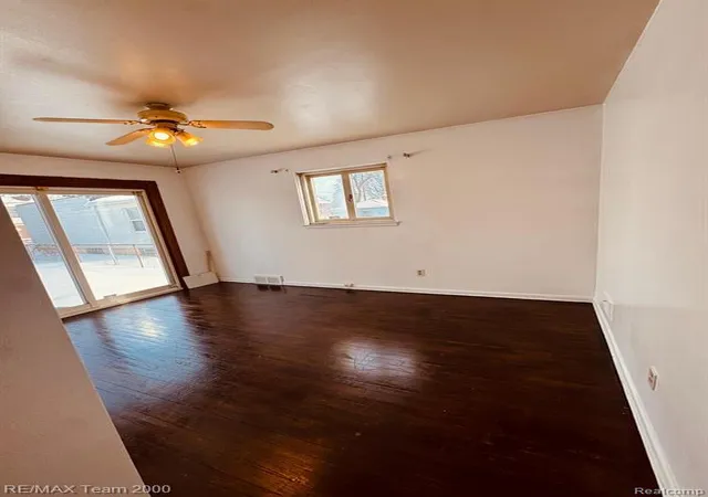 Homes for sale in Lincoln Park, MI | 1402 Morris Ave, Lincoln Park, MI 48146 | MLS# 60991142