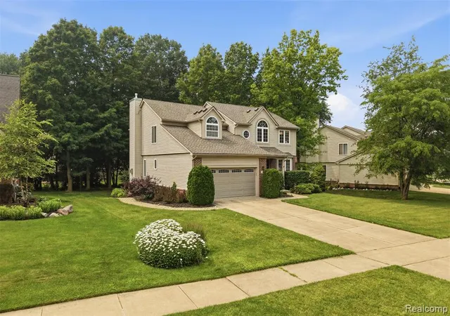 Photo 2 of Single family home for sale at 170 Fairhill Way, Howell, MI 48843 | MLS# 61020137 | Listing updated on 2026-08-12