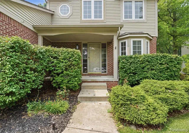 Photo 4 of Single family home for sale at 170 Fairhill Way, Howell, MI 48843 | MLS# 61020137 | Listing updated on 2026-08-12