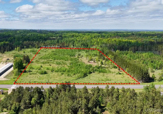 Homes for sale in Newberry, MI | 13400 M-28 Hwy, Newberry, MI 49868 | MLS# 50213205