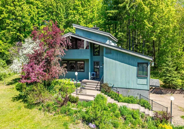 Photo 1 of Single family home for sale at 21850 Peepsock Rd, Houghton, MI 49931 | MLS# 50215290 | Listing updated on 2026-09-16