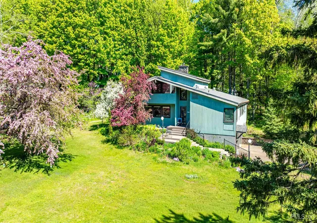 Photo 98 of Single family home for sale at 21850 Peepsock Rd, Houghton, MI 49931 | MLS# 50215290 | Listing updated on 2026-10-21
