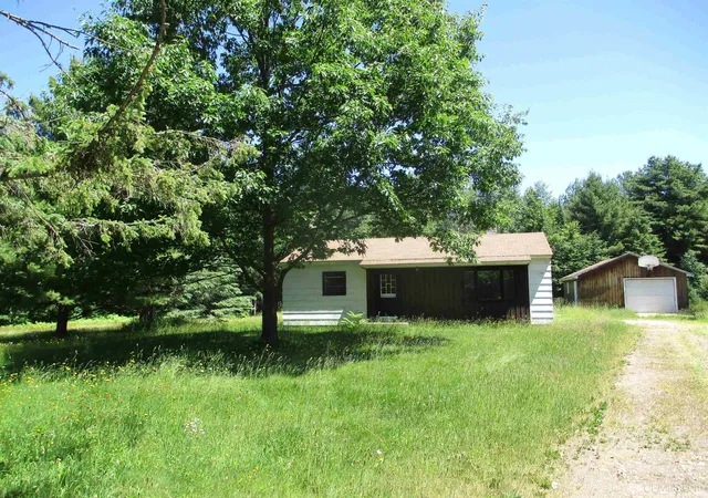 Homes for sale in Ontonagon, MI | 35336 Us 45 Hwy #2, Ontonagon, MI 49953 | MLS# 50214330