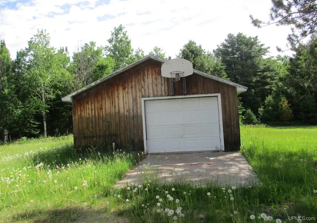 Homes for sale in Ontonagon, MI | 35336 Us 45 Hwy #2, Ontonagon, MI 49953 | MLS# 50214330