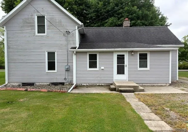 3rd image of 431 Lytle Ave, Harbor Beach, MI 48441 | MLS# 61001017