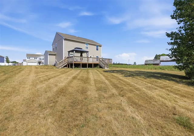 Photo 4 of Single family home for sale at 6045 Crooked River Dr, Swartz Creek, MI 48473 | MLS# 70551095 | Listing updated on 2026-08-28