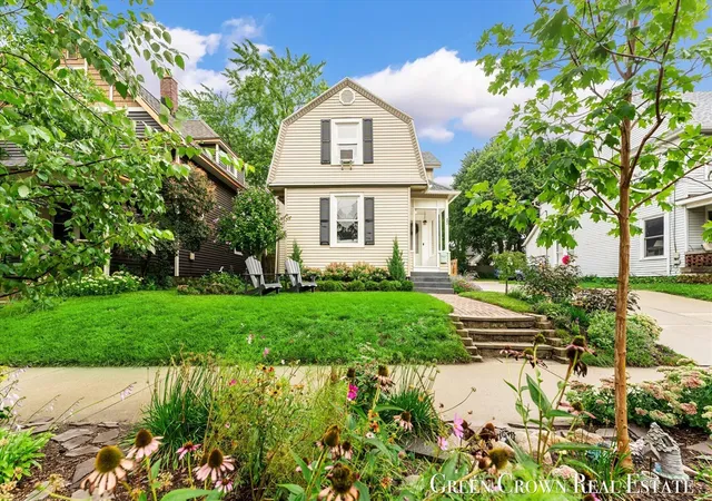 Photo 2 of Single family home for sale at 442 Norwood Ave, Grand Rapids, MI 49506 | MLS# 70555115 | Listing updated on 2026-09-10