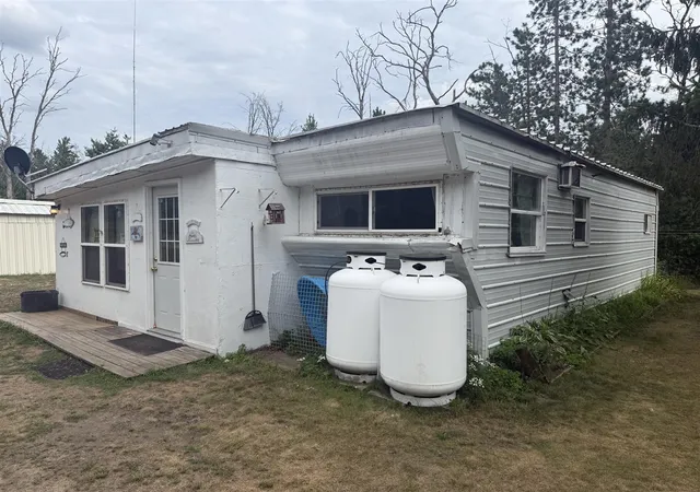 2nd image of 1383 W Palmer Ave, Baldwin, MI 49304 | MLS# 70554436