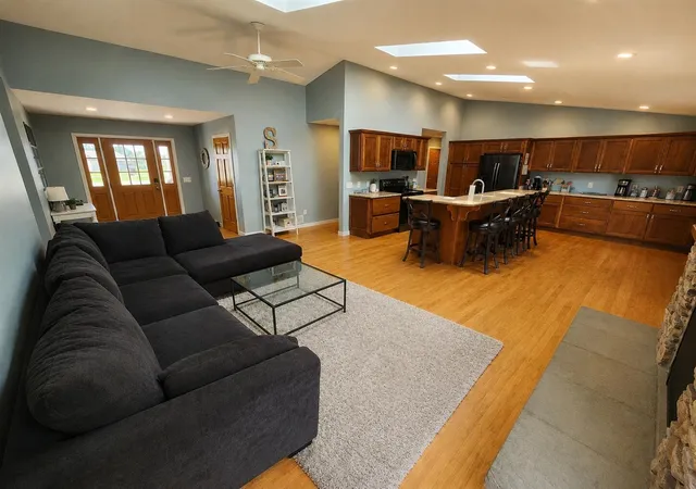 4th image of 45 Browning Dr, Shelbyville, MI 49344 | MLS# 70541642