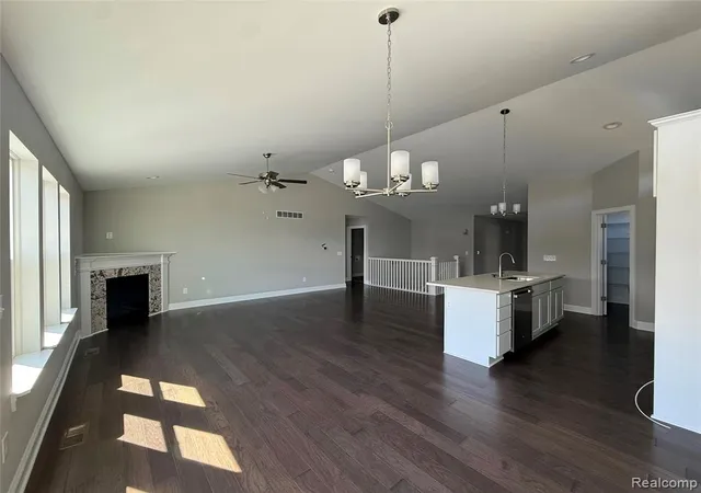 5th image of 269 Cyn Creek Ct, Howell, MI 48843