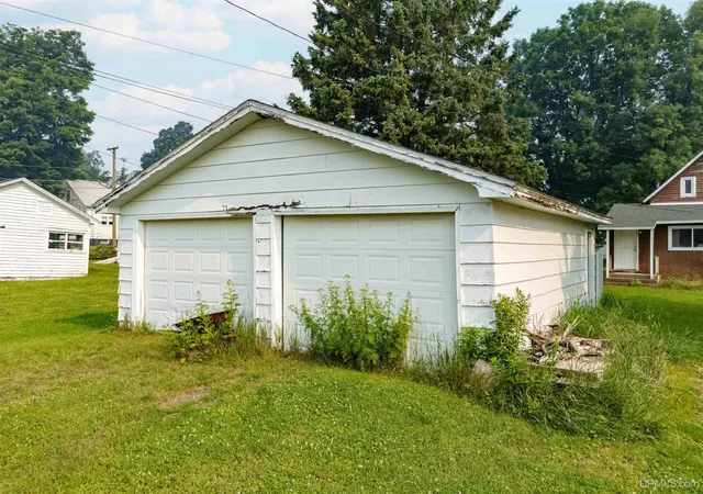 Photo 18 of Single family home for sale at 17 Marquette Ave, Crystal Falls, MI 49920 | MLS# 50215635 | Listing updated on 2026-09-02