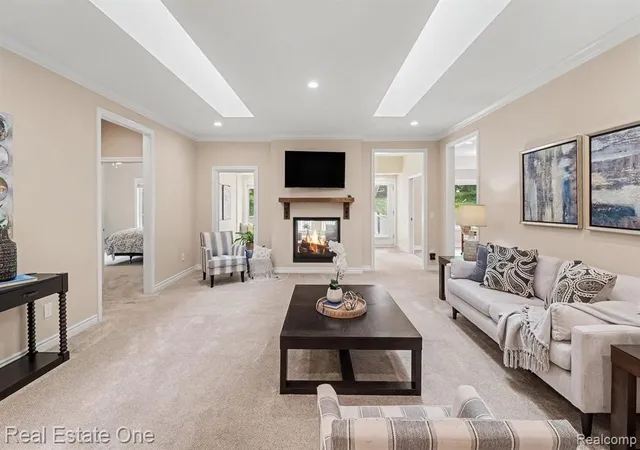 3rd image of 1755 Gray Twig Ln, Milford, MI 48381 | MLS# 61013451