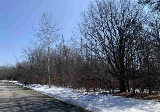 Photo 3 of Sale Pending at Hornbeam, Saginaw, MI 48603 | MLS# 50035374 | Listing updated on 2021-04-01