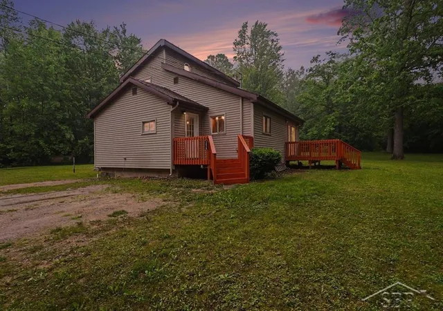 Homes for sale in Lupton, MI | 2626 Brady Rd, Lupton, MI 48635 | MLS# 50213249