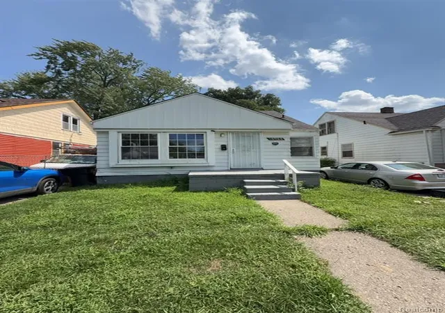1st image of 18988 Dale St, Detroit, MI 48219 | MLS# 60974290